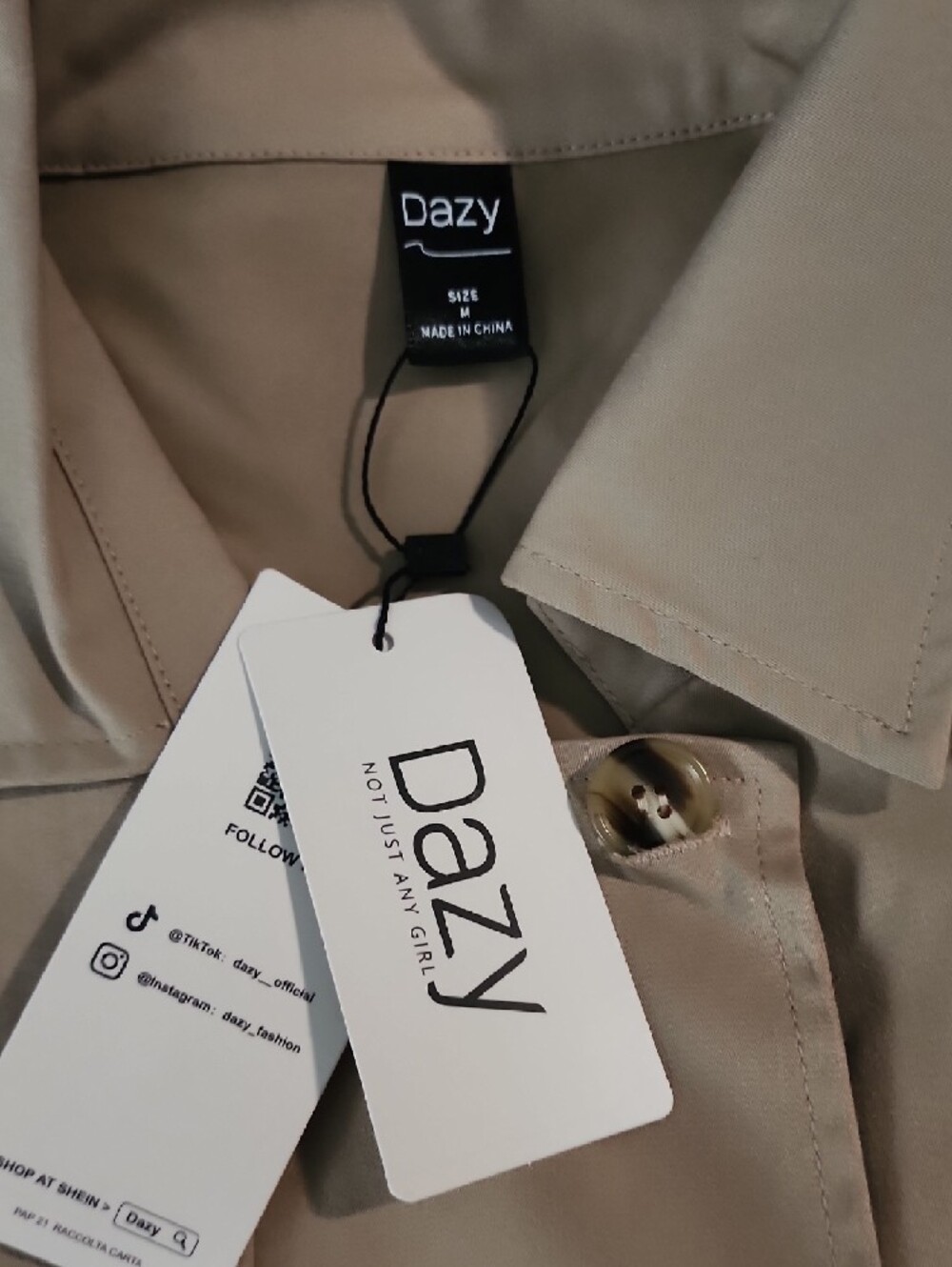 Dazy Beige Cropped Trench Vest with Belt - Picture 3 of 4
